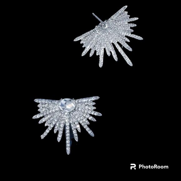Nwt Wings Stardust Rhinestones Silvery Stud Earrings - Picture 4 of 5